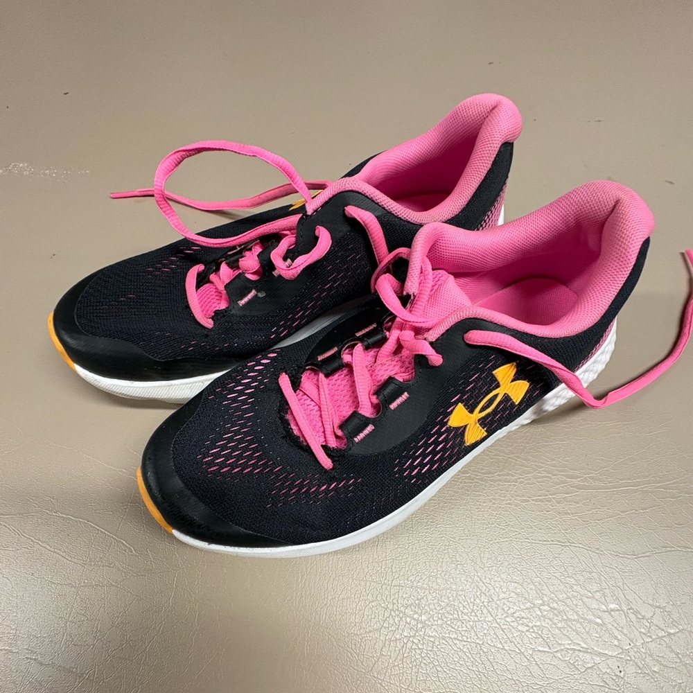 Under Armour Women's Black and Pink Athletic Shoes
